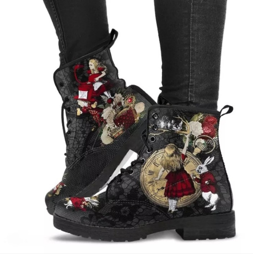 Alice In Wonderland Combat Boots Size 8